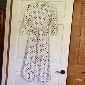 Dainty Jewells white with black dots midi dress. Size small. Excellent condition